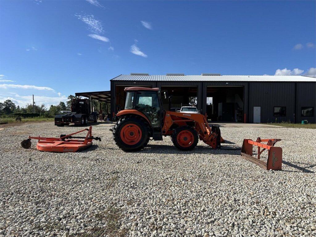 2016 KUBOTA M7060 Package Deal