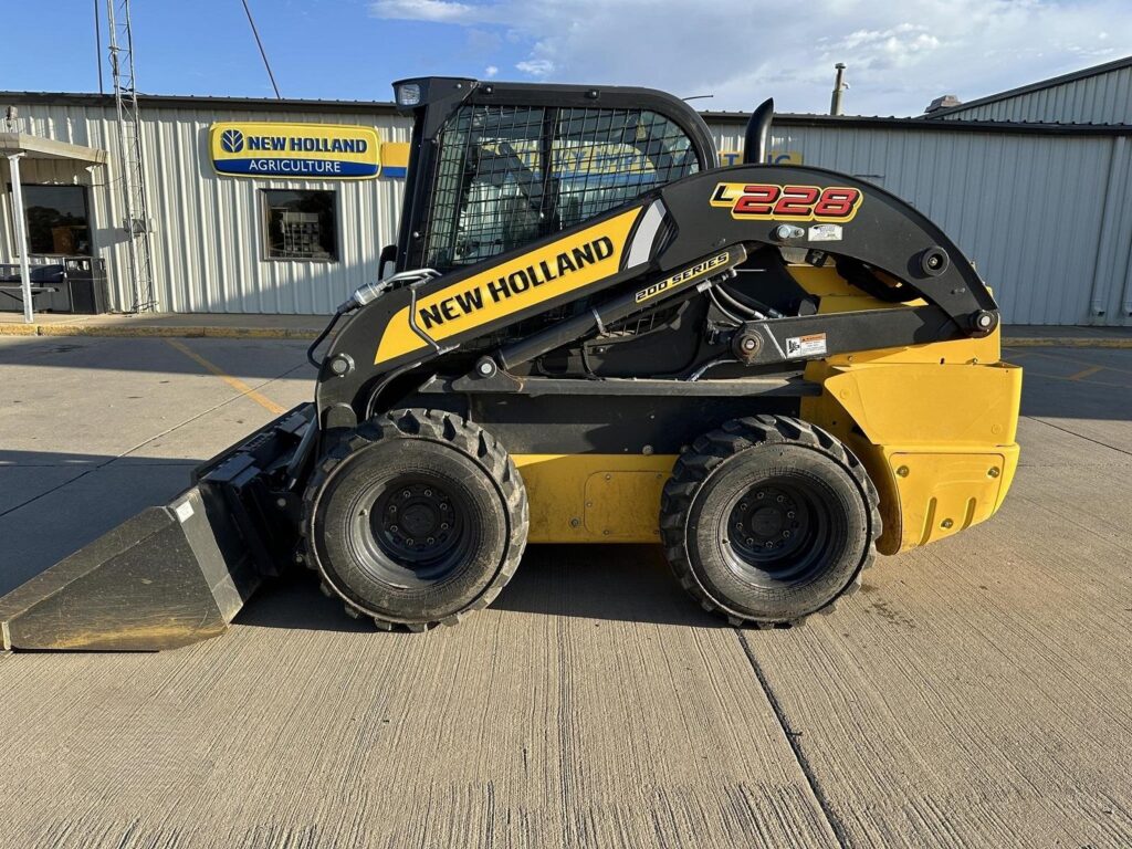 2018 NEW HOLLAND L228