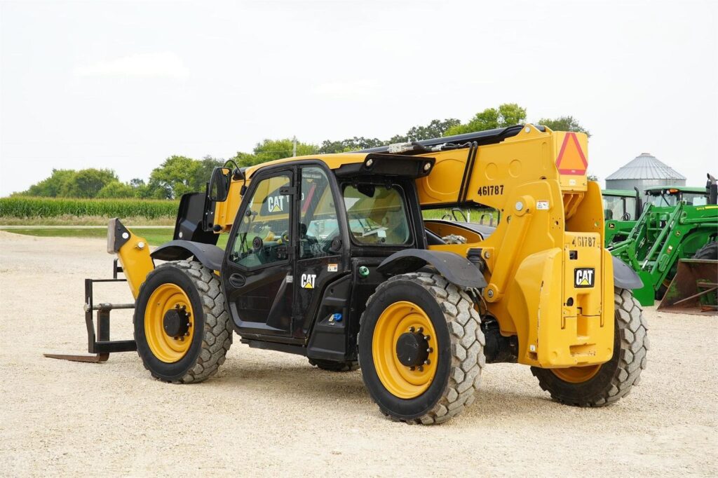 2019 CATERPILLAR TL943D