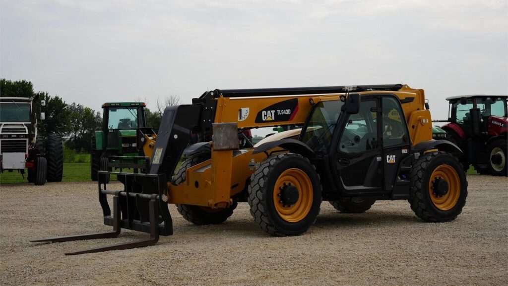2019 CATERPILLAR TL943D