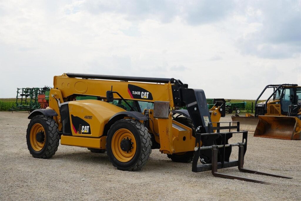 2019 CATERPILLAR TL943D