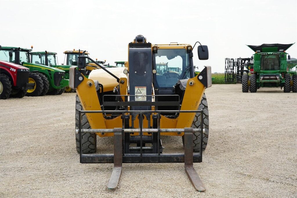 2019 CATERPILLAR TL943D